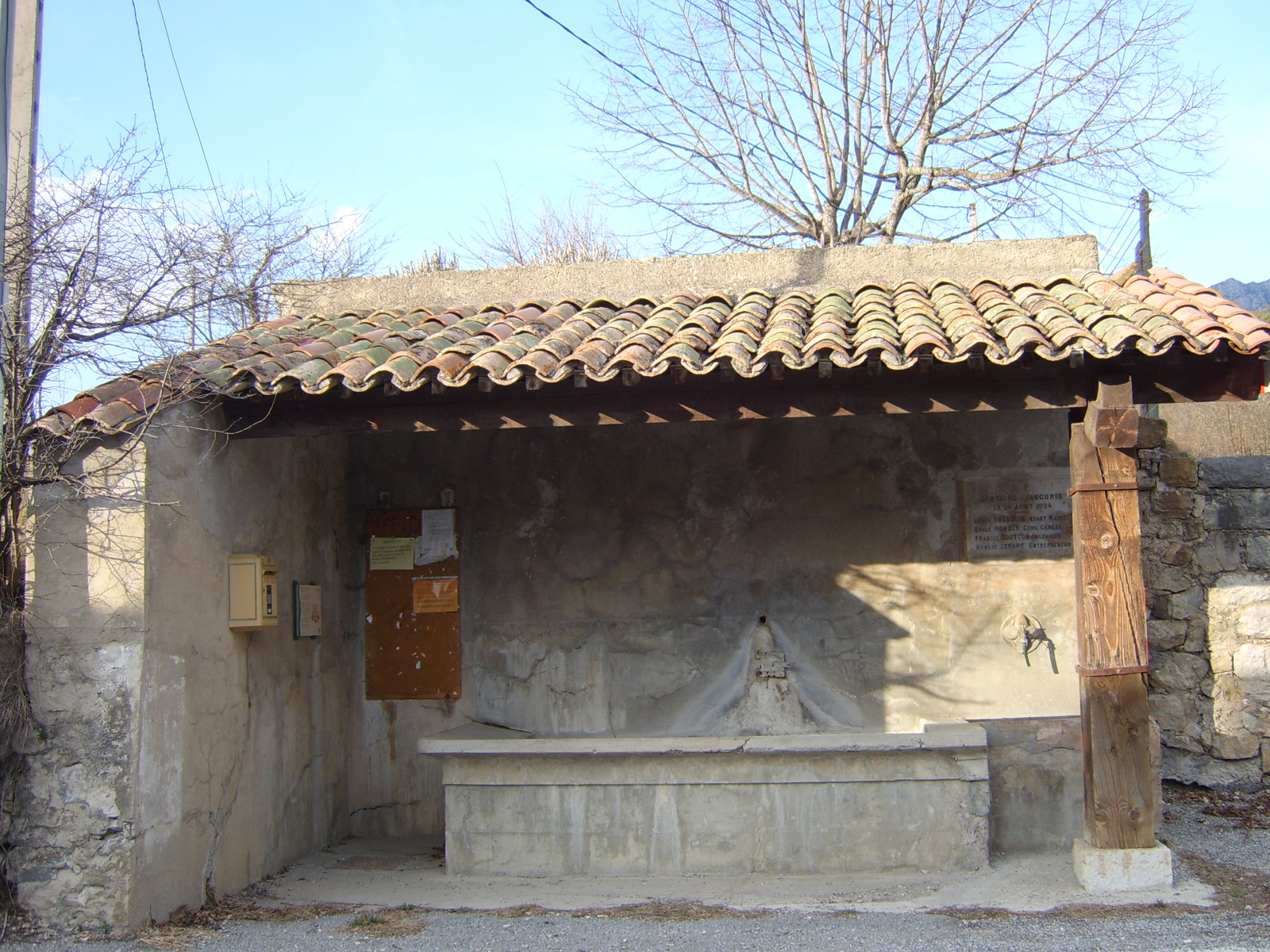 Fontaine et lavoir