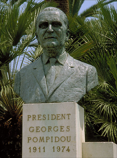 monument à Georges Pompidou président de la République française