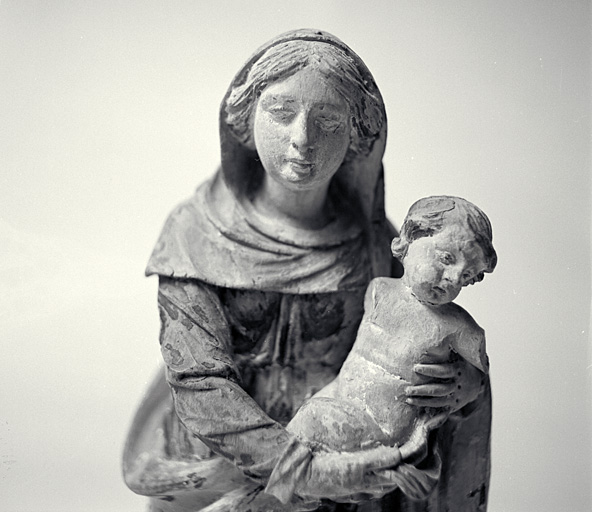 statue (statuette) : Vierge à l'Enfant (N° 1)