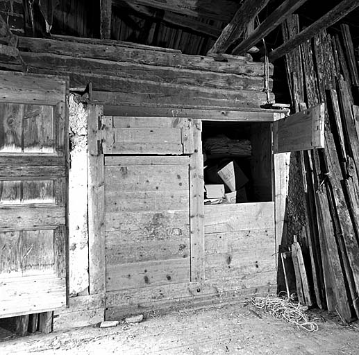 coffre-armoire à grains (N° 4) dit arche ou grenier