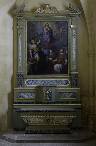 Ensemble de l’autel secondaire de la Sainte Vierge : autel, tabernacle, deux gradins d’autel, retable, tableau d'autel