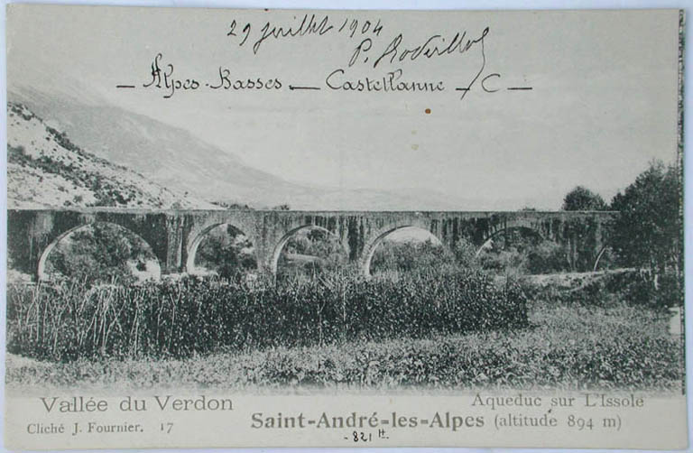 Pont aqueduc dit pont des sept arcades