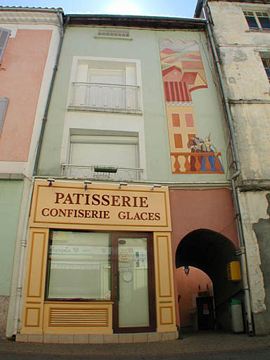 Maison et passage couvert