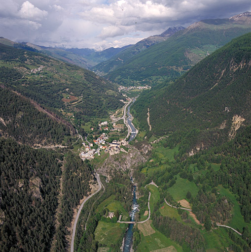 présentation de la commune de Château-Ville-Vieille