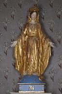 Statue (grandeur nature) : la Vierge de l'Immaculée Conception