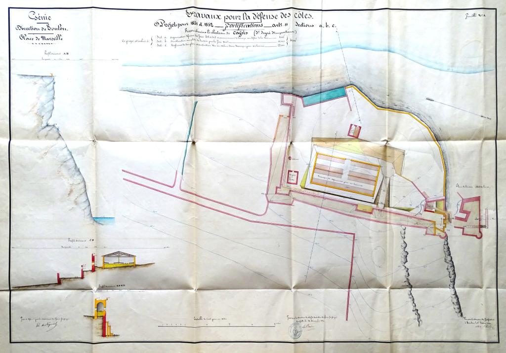[Plan et coupe du projet de réorganisation du château de Cassis, pour 1851-1852],1850.