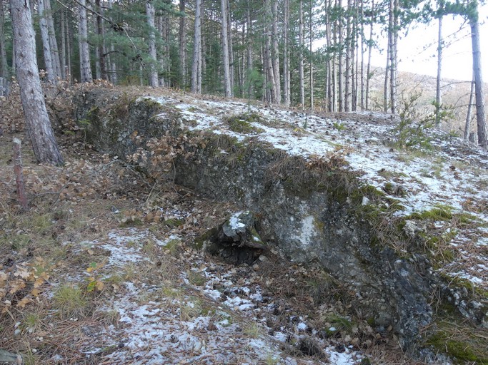 Front de taille au-dessus du village.