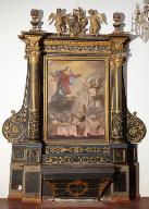 Ensemble de l'autel secondaire des Ames du purgatoire : autel, deux gradins d'autel, retable architecturé, tableau d'autel
