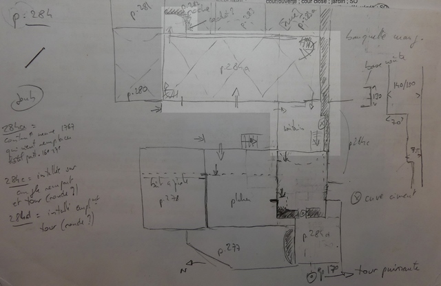 Plan schématique du bâtiment au niveau du rez-de-chaussée (partie non grisée) et des constructions mitoyennes (parties grisées).