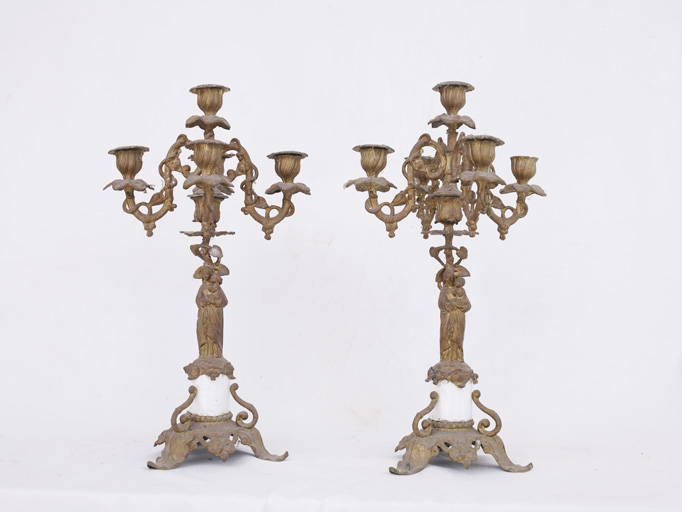 ensemble de deux chandeliers à branches d'église (N° 4)