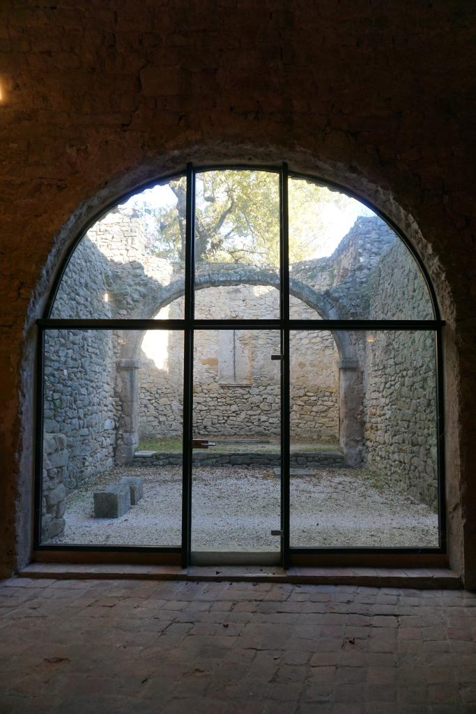 Vue intérieure de la chapelle latérale nord Notre-Dame-de-Miséricorde.