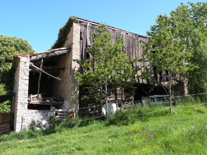 Sauches (les). Essentage en planches.