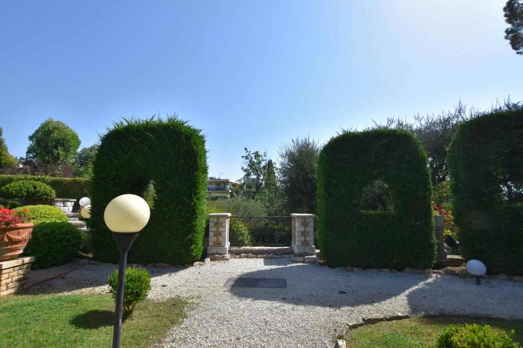 jardin d'agrément de la Villa Grimaldi dite aussi Villa Sainte-Anne, Château Sainte-Anne ou Hermitage, actuellement jardin des Résidences Château Sainte-Anne