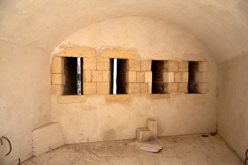 Fort St Nicolas : demi lune de Villeroy, intérieur d'une casemate desservant des créneaux de fusillade.