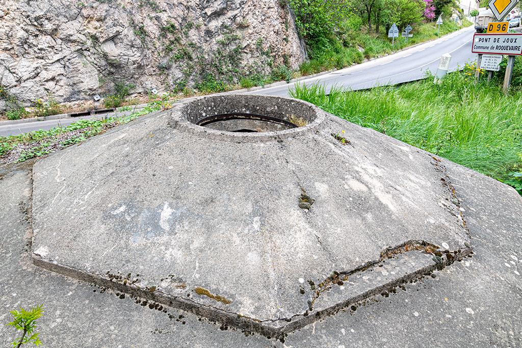 Verrou du Pont-de-Joux, Tobrouk type Vf 65a , détail coupole et ouverture du poste de tir