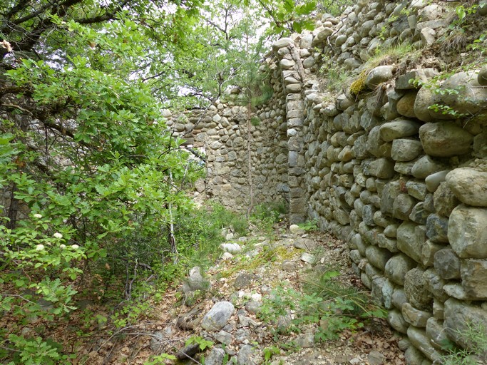 La nef de l'église Marie-Madeleine de Châteauneuf, vue de volume prise de l'ouest