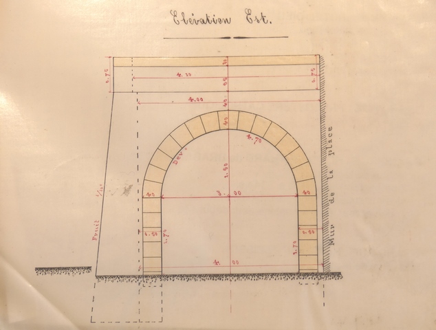 [Projet du nouveau Lavoir de la Place : élévation est, 1892.]