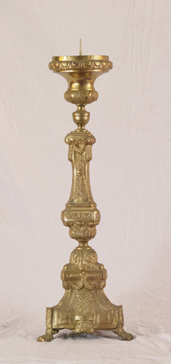 garniture d'autel (N° 1) : croix d'autel et 6 chandeliers d'autel