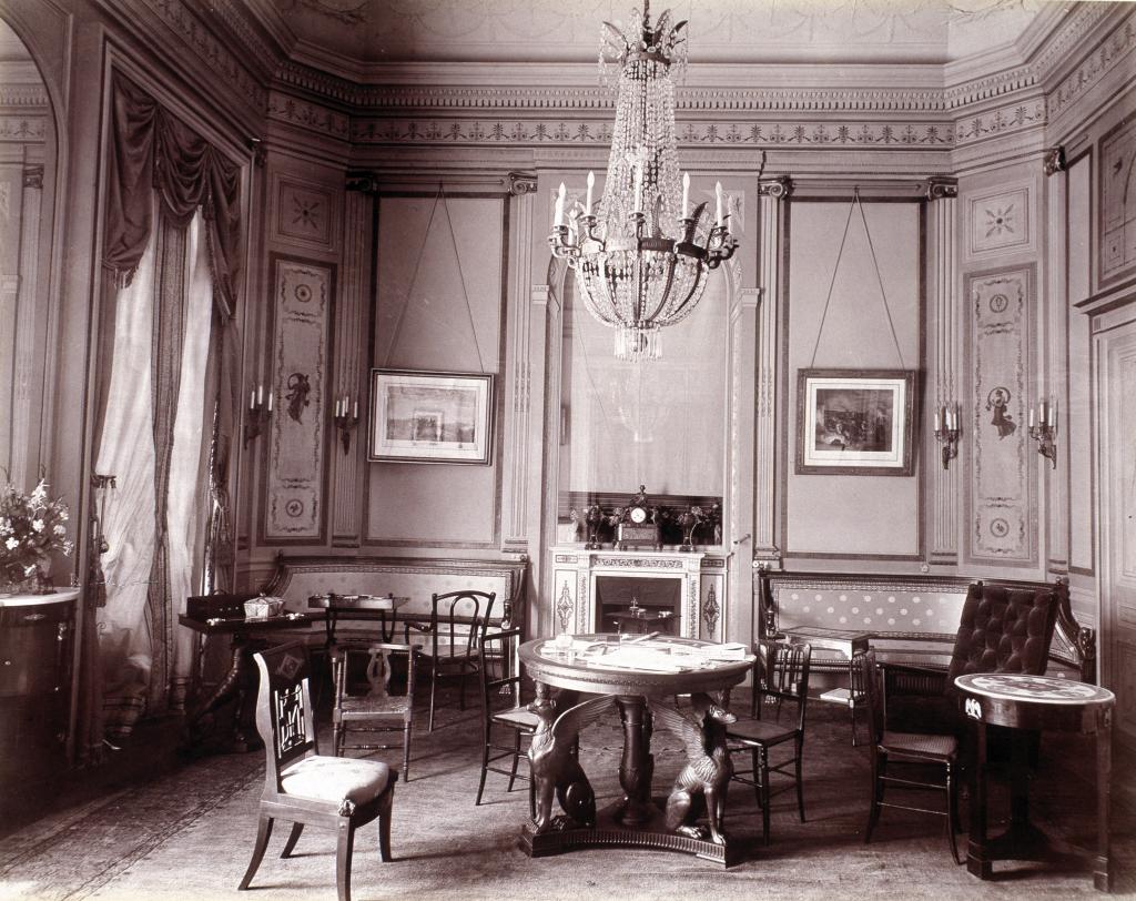 maison de villégiature (villa balnéaire) dite Villa Masséna, actuel musée sous le nom de Villa ou Palais Masséna