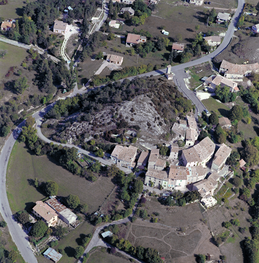 bourg castral de la Bâtie