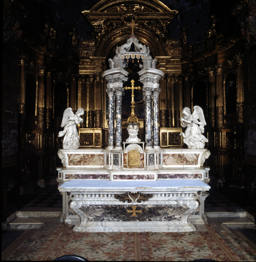 ensemble du maître-autel (autel, 2 gradins d'autel, 2 tabernacles, exposition)