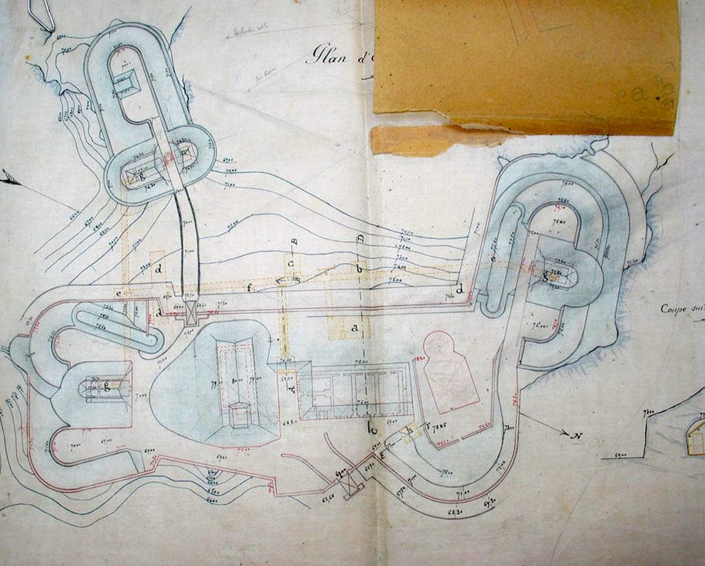 [Plan d'état des lieux de la batterie de Caveaux avec projet de souterrain-caverne], 1890.