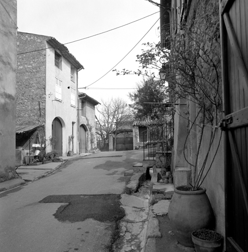 Impasse dans la rue Pasteur. Vue prise du sud-est.