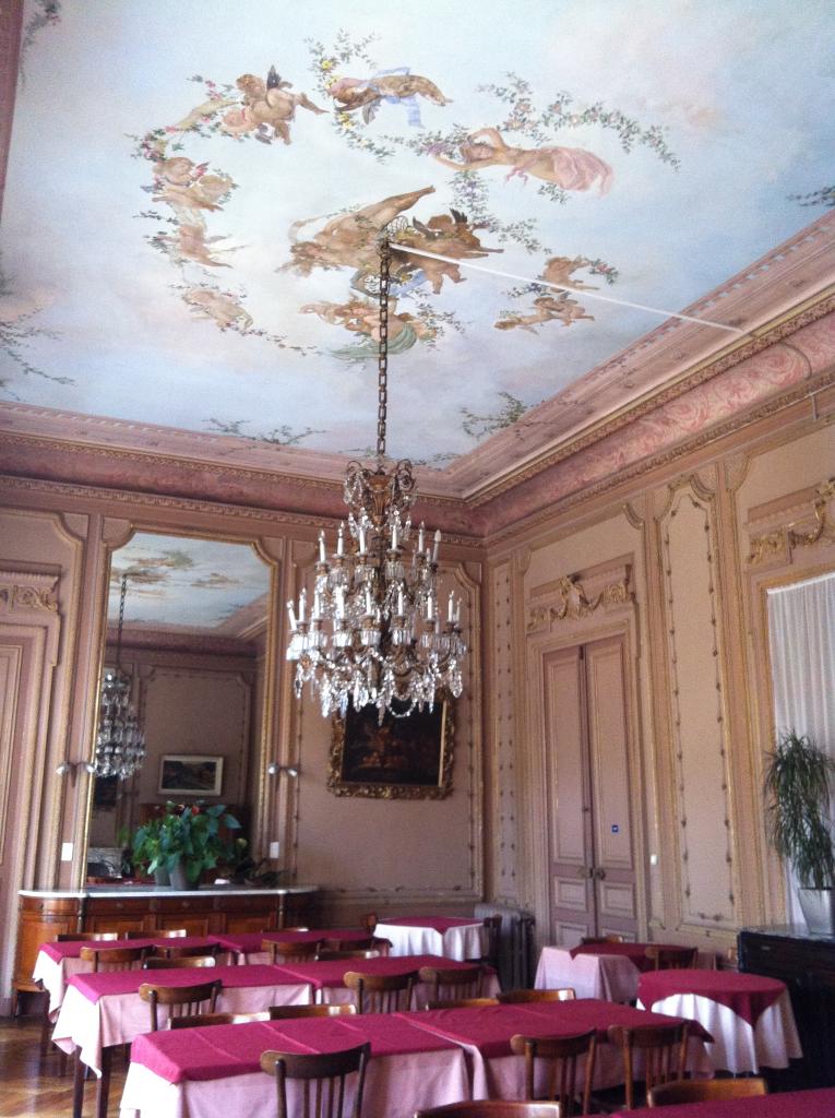 maison de villégiature (villa balnéaire) dite villa Ernestine ou villa Mayrargues, puis hôtel de voyageurs dit Hôtel impérial ou Impérial hôtel