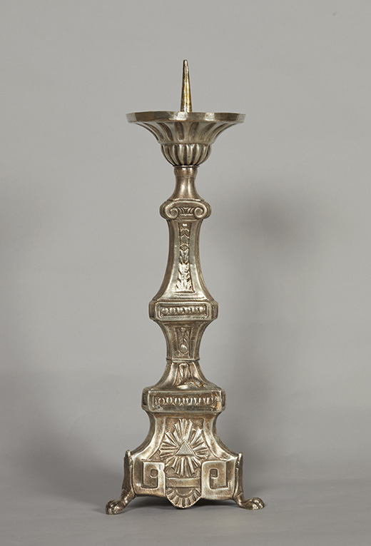 Série de six chandeliers d'autel (n°1)