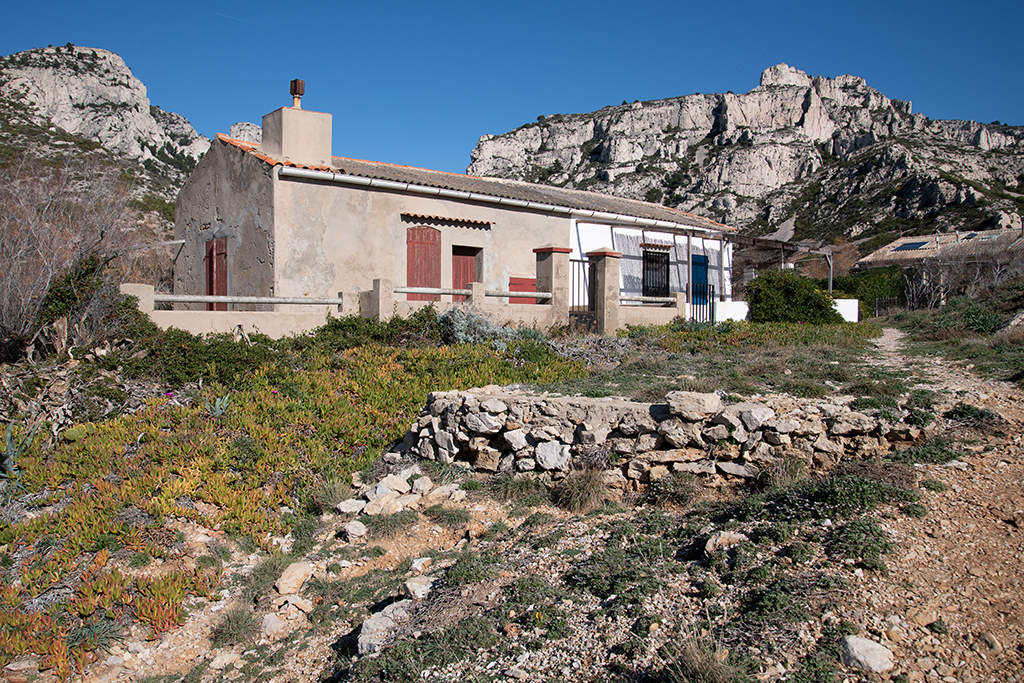 Vestiges de la batterie : ancien bâtiment militaire du logement de gardien de batterie, remanié.