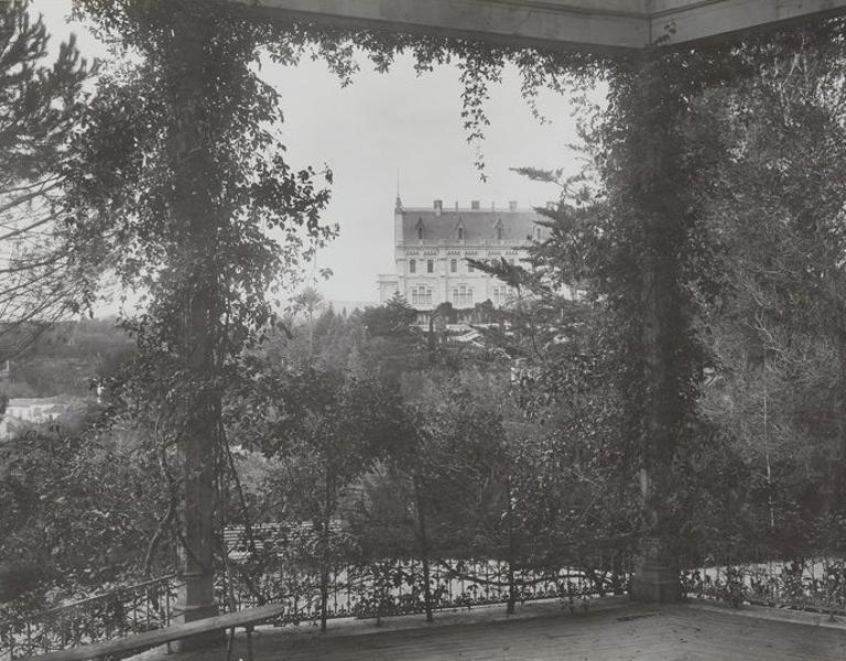 parc du Château de Valrose, actuellement campus universitaire de sciences de l'Université Nice Côte d'Azur