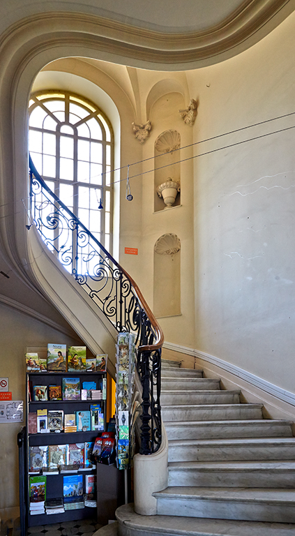 Musée dit Palais des Beaux-Arts, actuellement Musée de Préhistoire Régionale Stanislas Bonfils