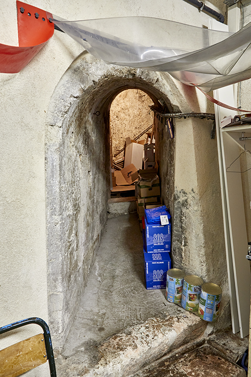 Détail du débouché de l'escalier souterrain d'accès dans le bastion Est