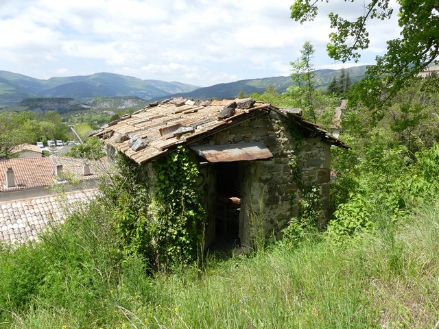Vue d'ensemble prise du sud-est.