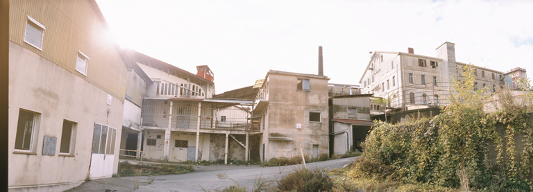 bâtiment conventuel, puis parfumerie Roure-Bertrand, actuellement immeuble de bureaux