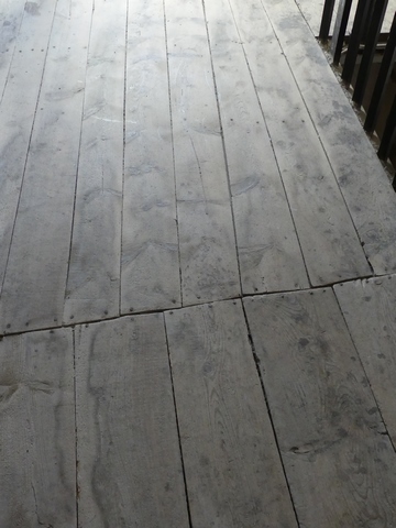 Etage carré, chambre sud. Plancher.