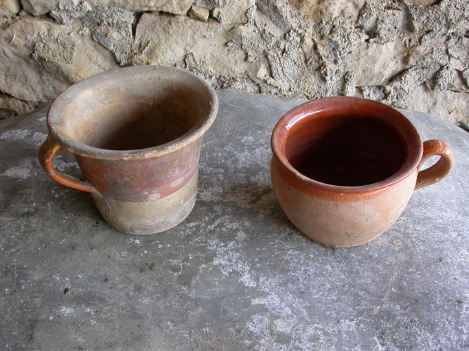 ensemble de 2 pots de chambre