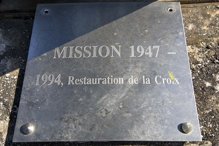 Croix de chemin : croix de mission