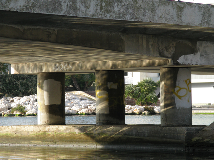 pont routier ouest du canal Saint-Sébastien