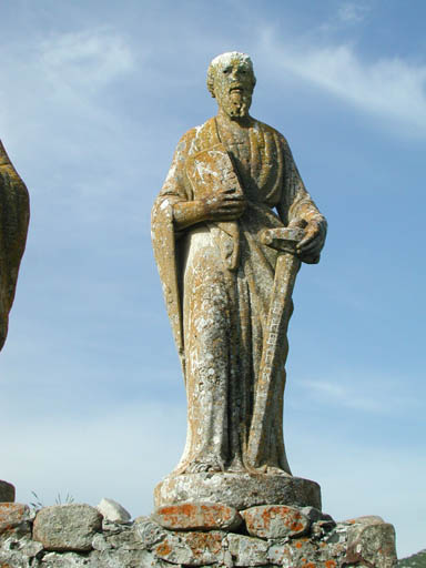 Statues (grandeur nature) : saint Pierre et saint Paul