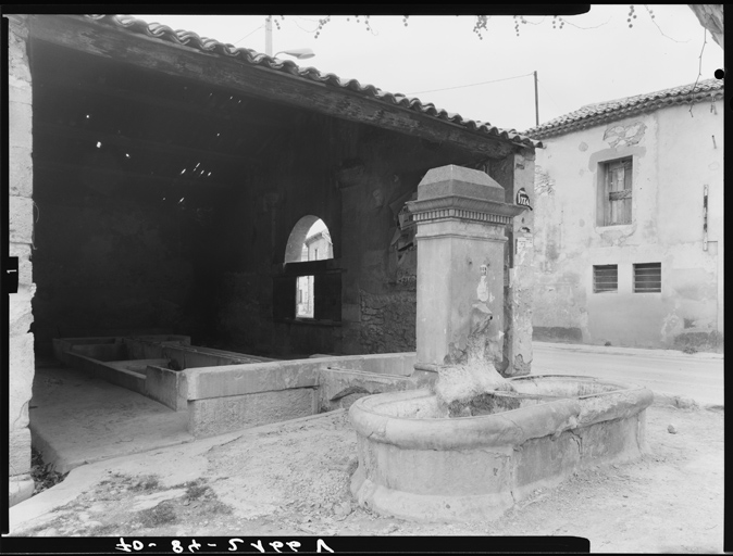 fontaine-lavoir