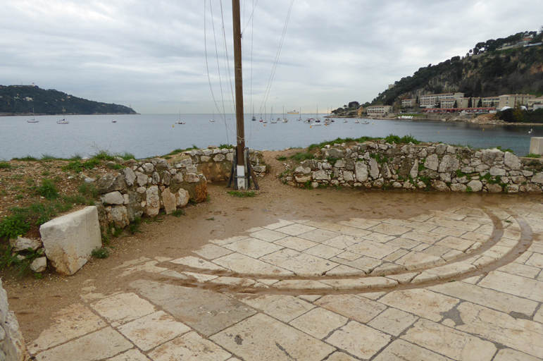 jetée dite môle du port de la Darse