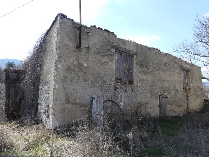 Bâtiment agricole. Vue d'ensemble prise du sud-est.