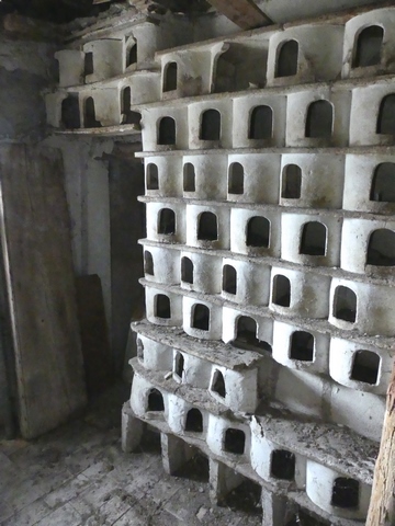 Partie centre-ouest. Etage de comble, pigeonnier. Mur ouest.