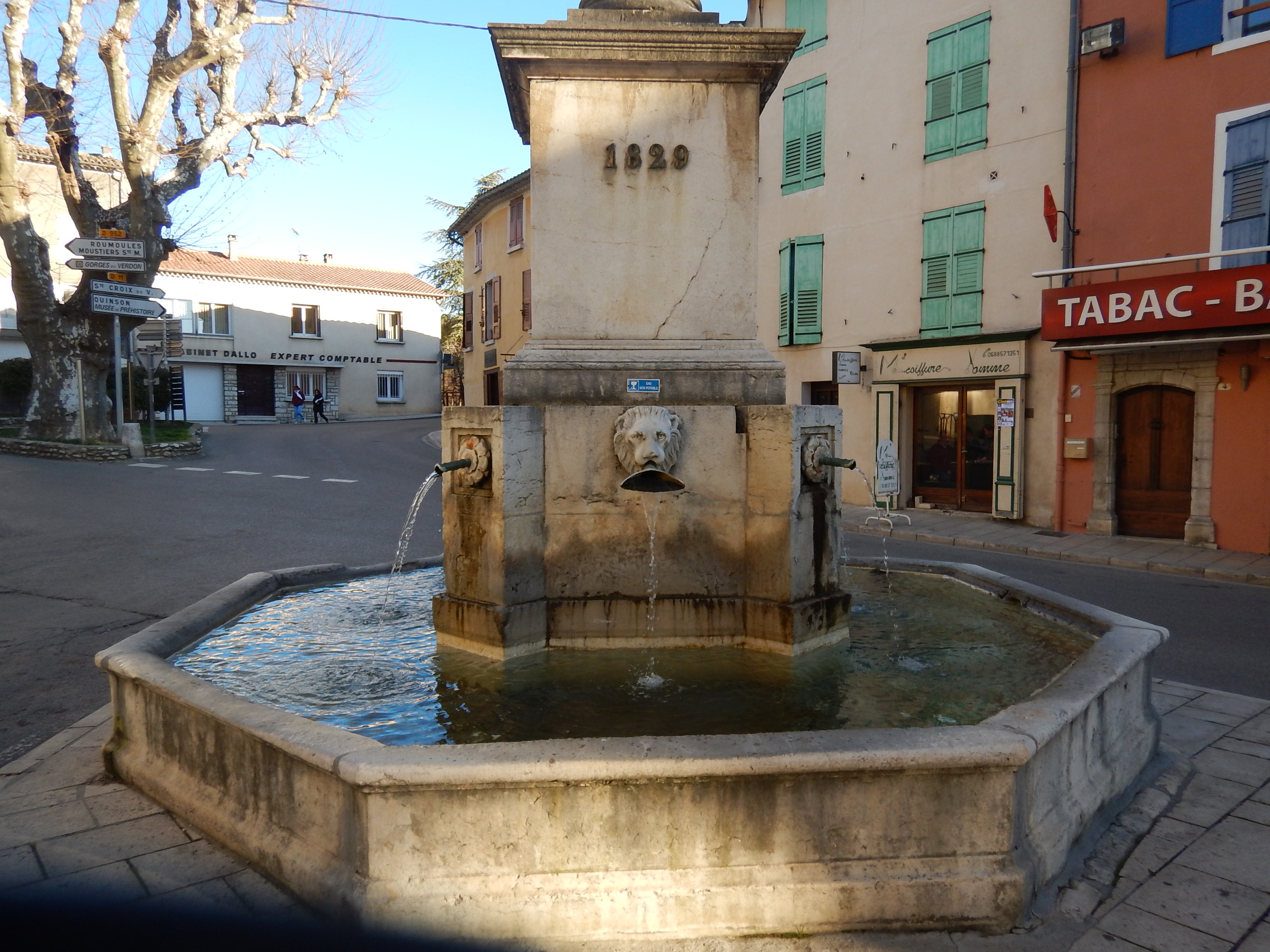 Fontaine dite fontaine de la colonne