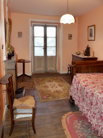 Partie sud. Premier étage, chambre. Vue de volume prise de l'ouest.
