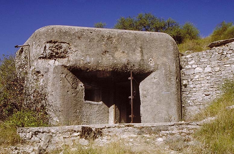 ouvrage d'infanterie dit ouvrage du Col des Banquettes, de la position fortifiée du Mont Ours, secteur fortifié des Alpes-Maritimes