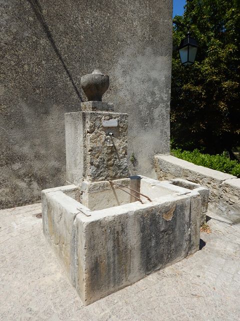 fontaine et abreuvoir, dite fontaine de l'Hubac