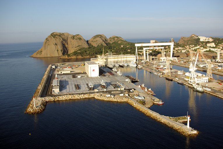 Digue dite première digue du large aujourd'hui intégré au môle neuf de la Ciotat