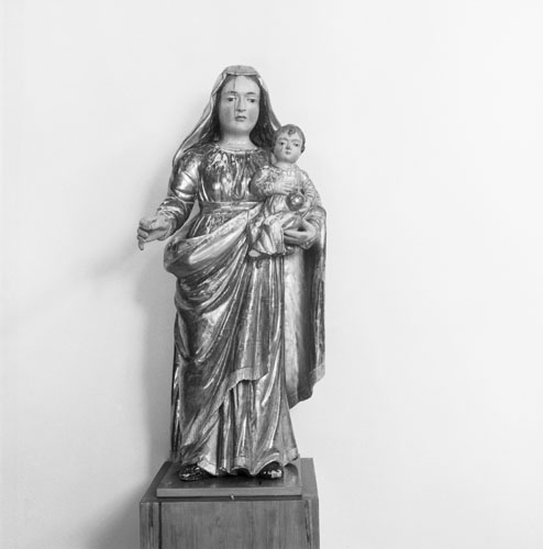 statue : Vierge à l'Enfant